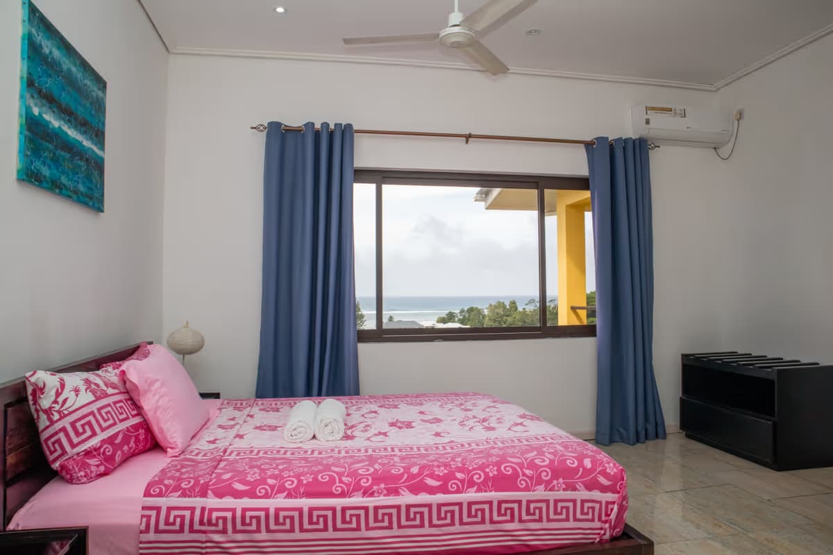 Bedroom Blue room sea view